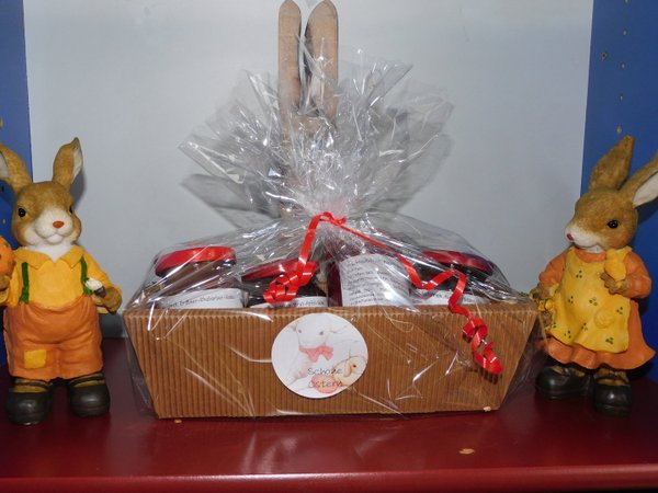 Geschenkkarton 4 150g Marmeladen/Gelees mit Oster Grüßen