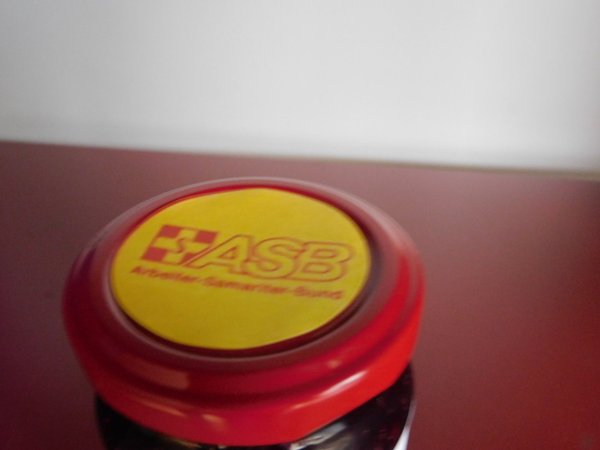 Marmeladeglas 150g  mit dem eigenen Logo auf dem Deckel neutral verpackt
